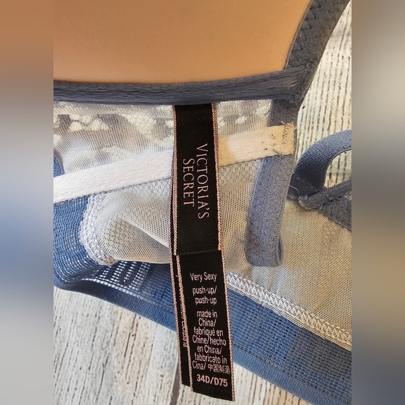 Victoria's Secret Size 34D Very Sexy Push Up Front Close Blue Lace Overlay Bra - Picture 6 of 7